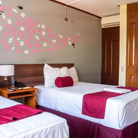 Hotel Fotherhouse San Salvador Exterior foto
