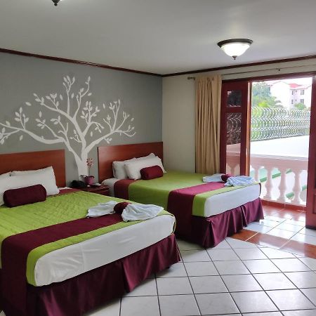 Hotel Fotherhouse San Salvador Exterior foto